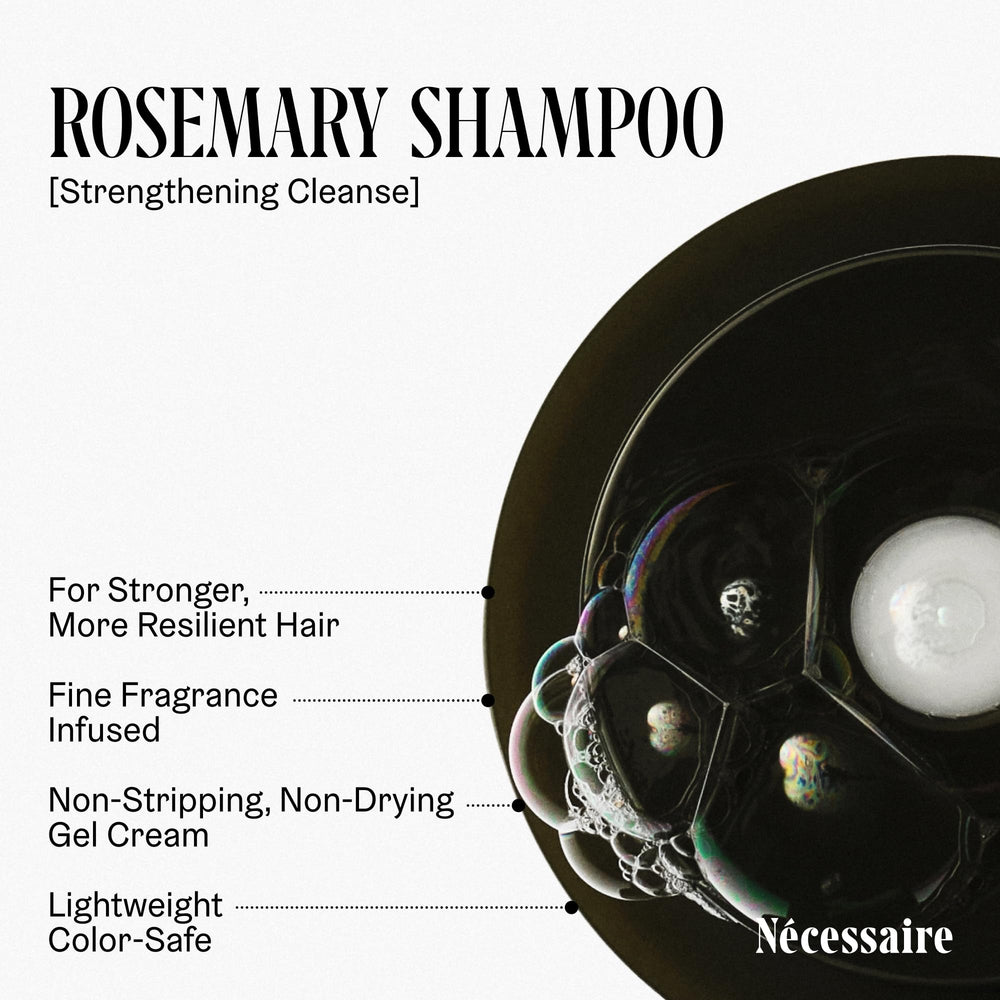 Nécessaire close-up of pump and label for clear ingredient reading