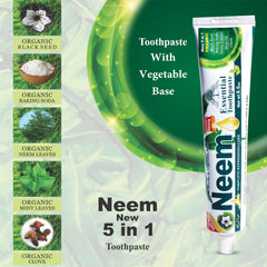 NEEM Essential Toothpaste persona cepillándose dientes demostrando frescura