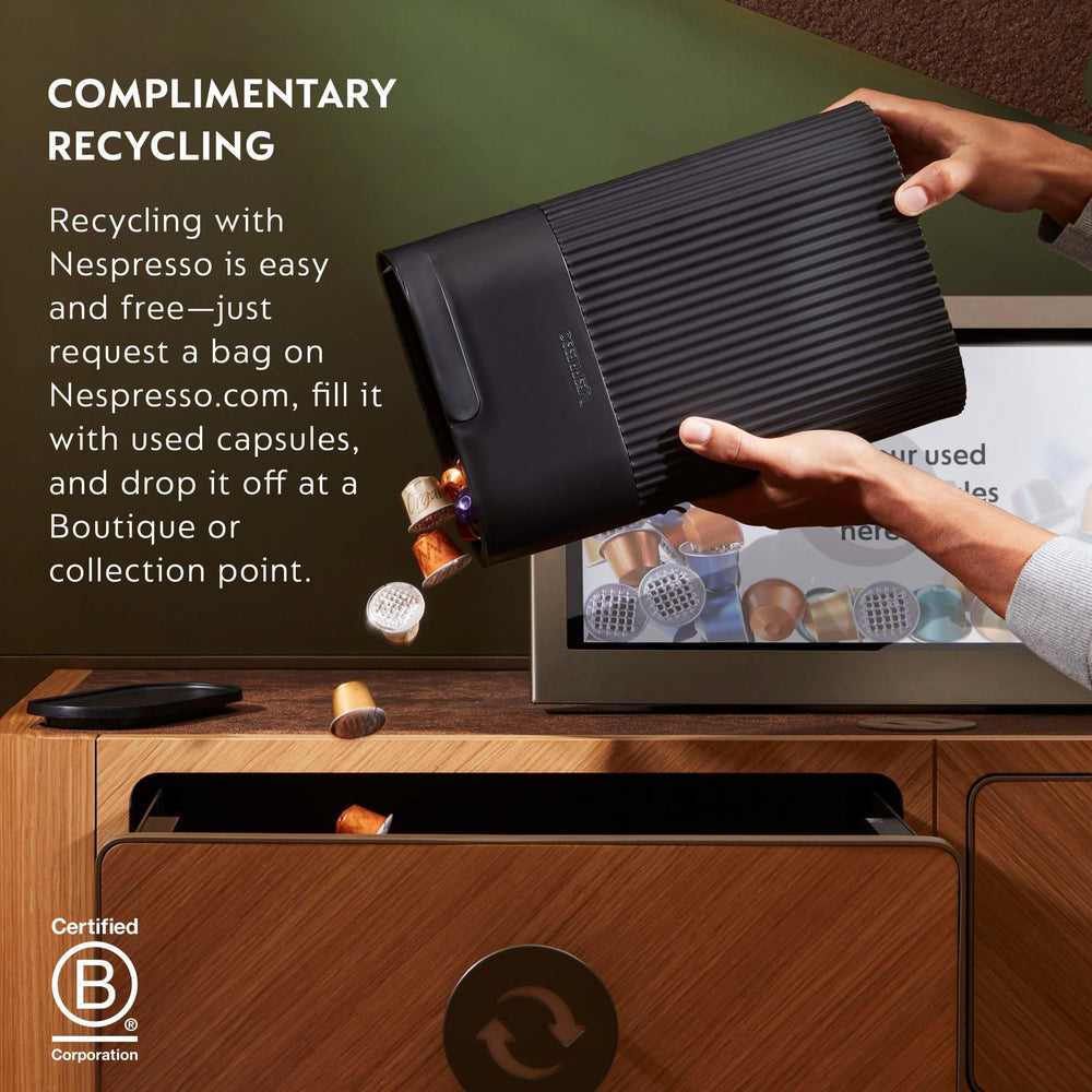 Nespresso cápsulas de aluminio apiladas para visual de reciclaje y durabilidad
