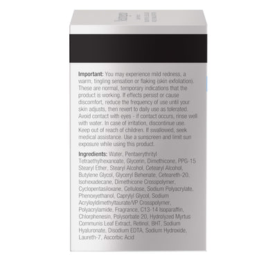 Neutrogena estilo de vida en baño moderno mostrando uso cotidiano práctico
