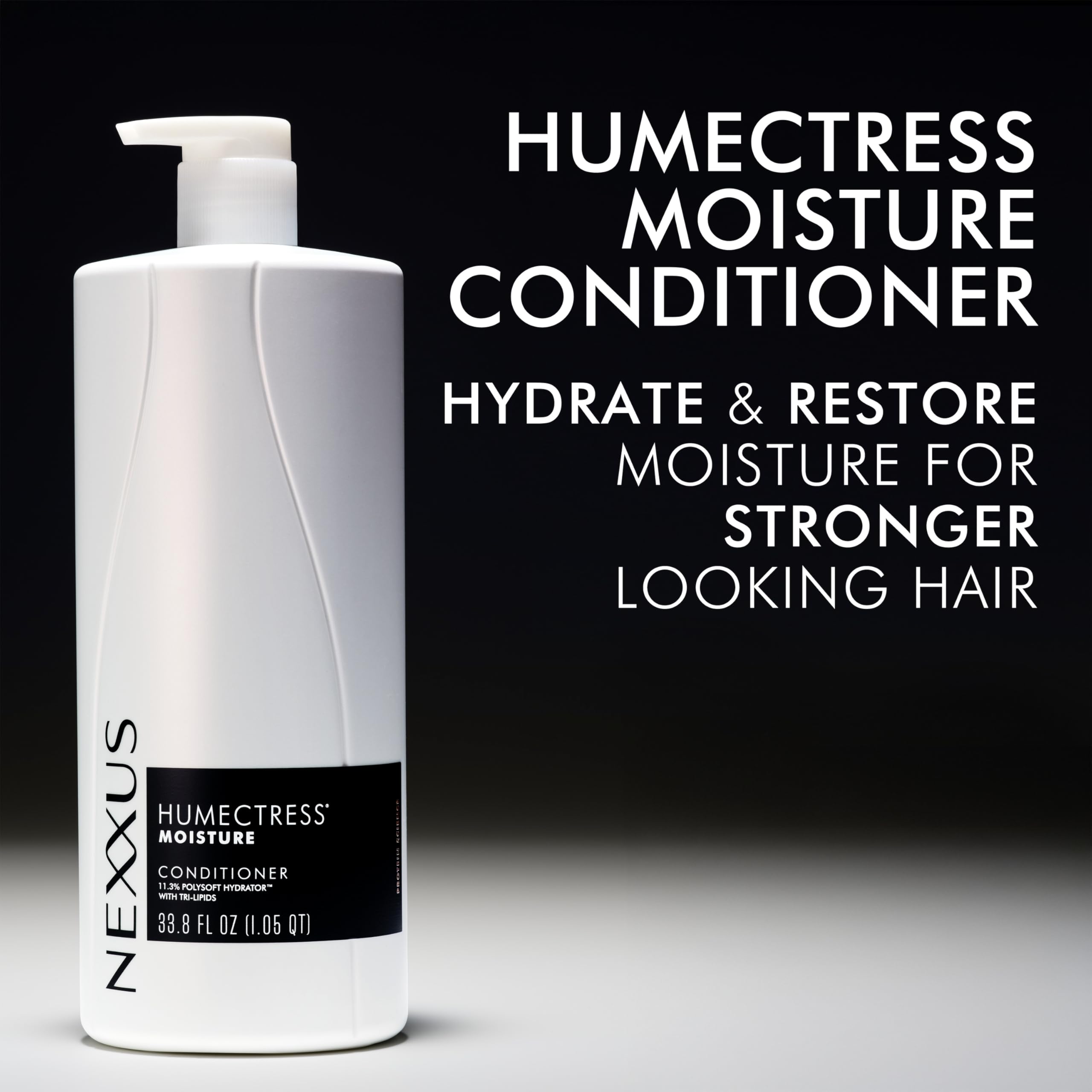 Nexxus Humectress aplicado en manos para ilustrar facilidad de uso