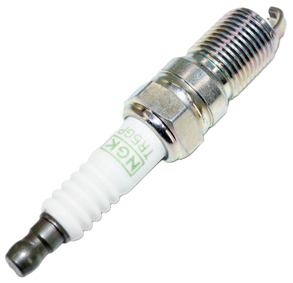 NGK G-Power 3186 comparación de tamaño en mano, referencia de escala práctica