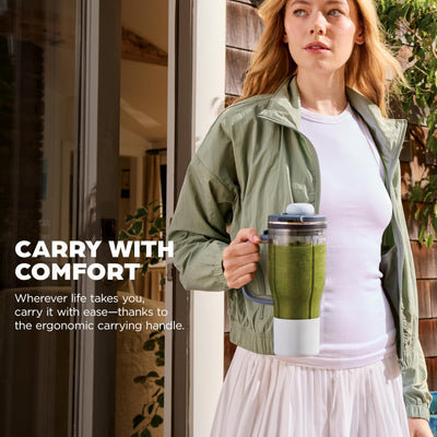 Ninja BlendBOSS handle and cupholder-friendly shape, comfortable carry for commute