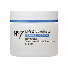 No7 crema día SPF 30 frasco frente, protección y hidratación visible