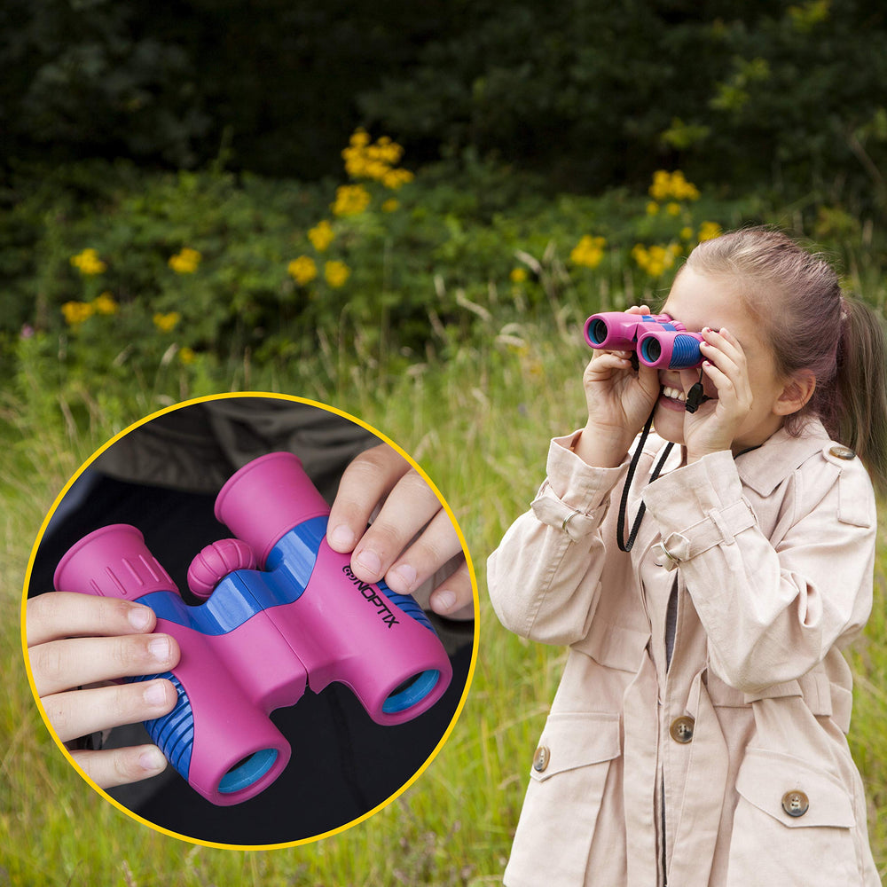 Noptix usado en excursión familiar ilustrando uso educativo al aire libre