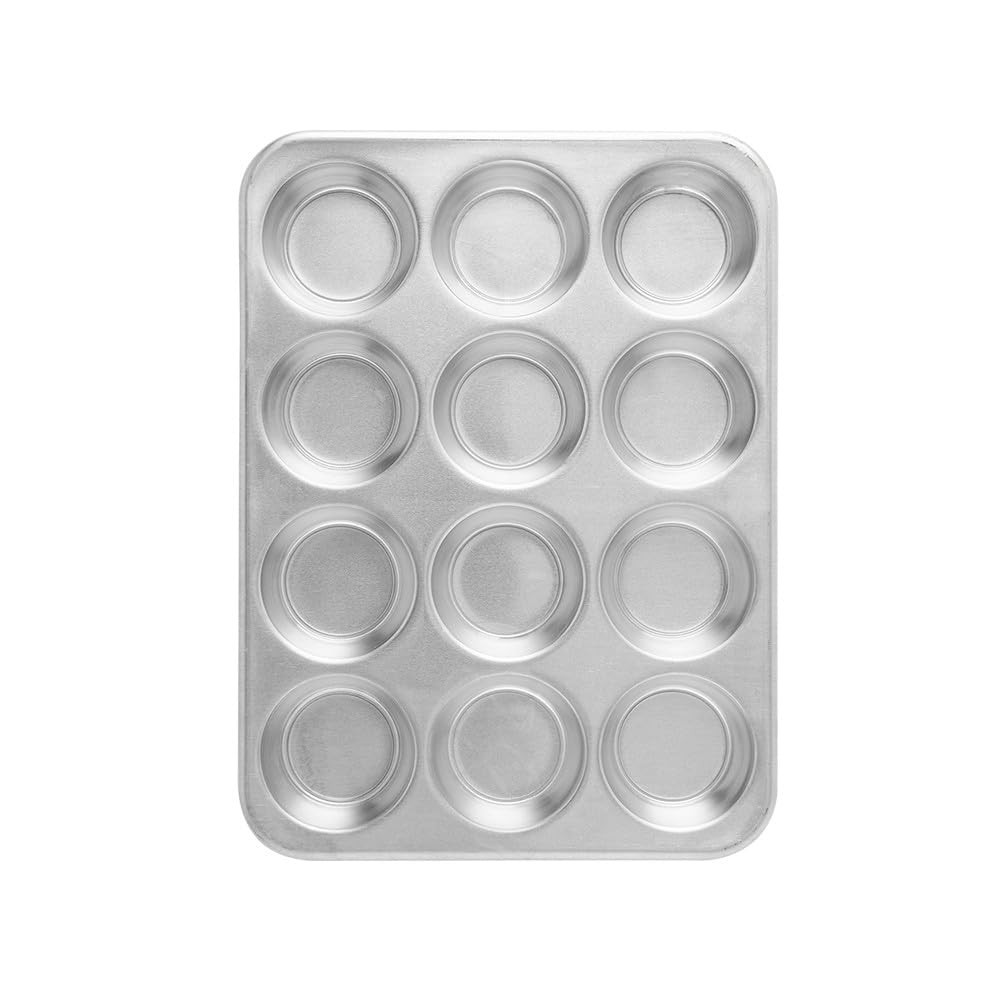 Nordic Ware molde frontal mostrando 12 cavidades, horneado uniforme