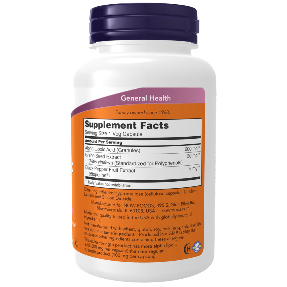 Primer plano de una cápsula de NOW Foods mostrando textura y forma vegana