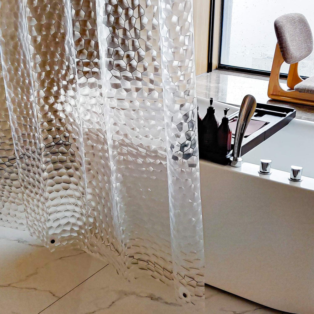 NTBAY cortina instalada en baño moderno aportando apariencia limpia y funcionalidad