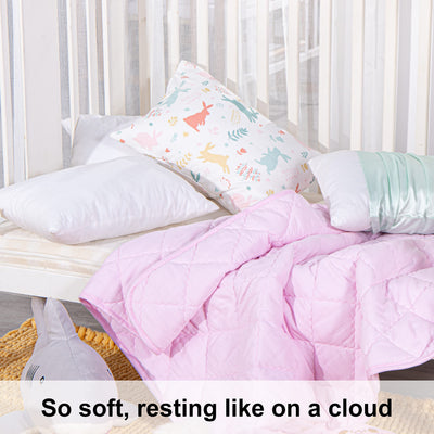 NTBAY par de almohadas en habitación infantil mostrando estética y orden