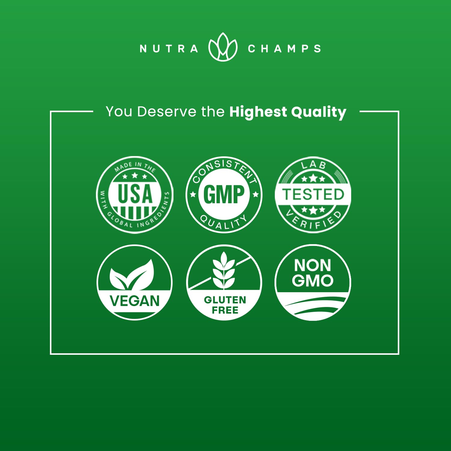 NutraChamps cápsula en mano para apreciar tamaño y facilidad de ingestión
