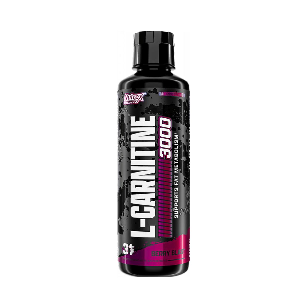 Nutrex Research vertiendo L‑Carnitine 3000 en vaso para uso preentreno