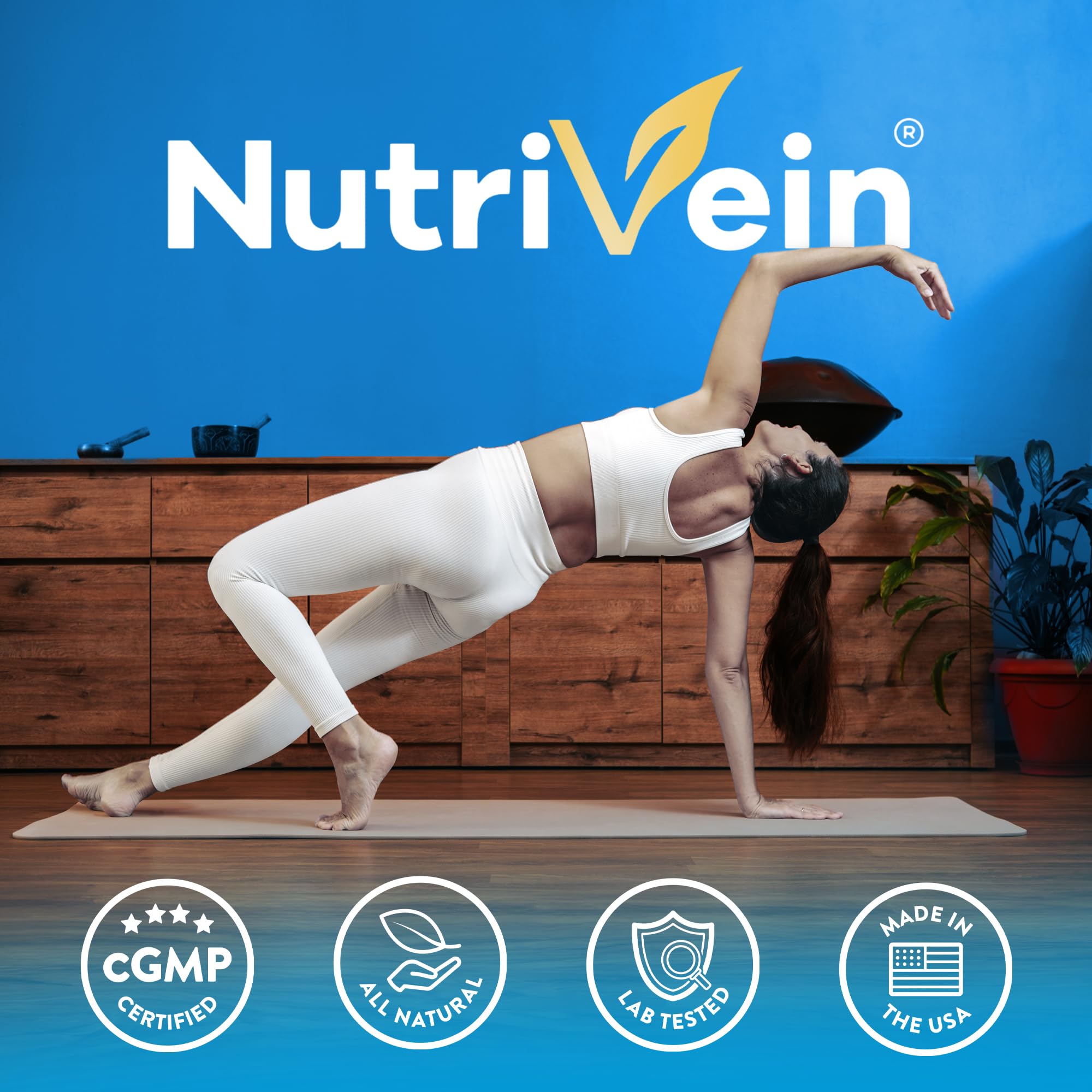 Nutrivein botella en mesa como complemento de rutina saludable