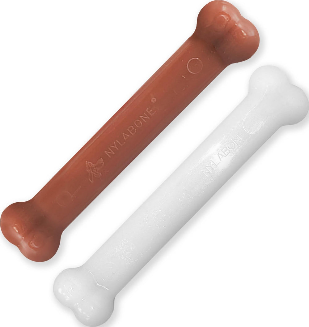 Nylabone hueso frontal en empaque mostrando durabilidad y sabor