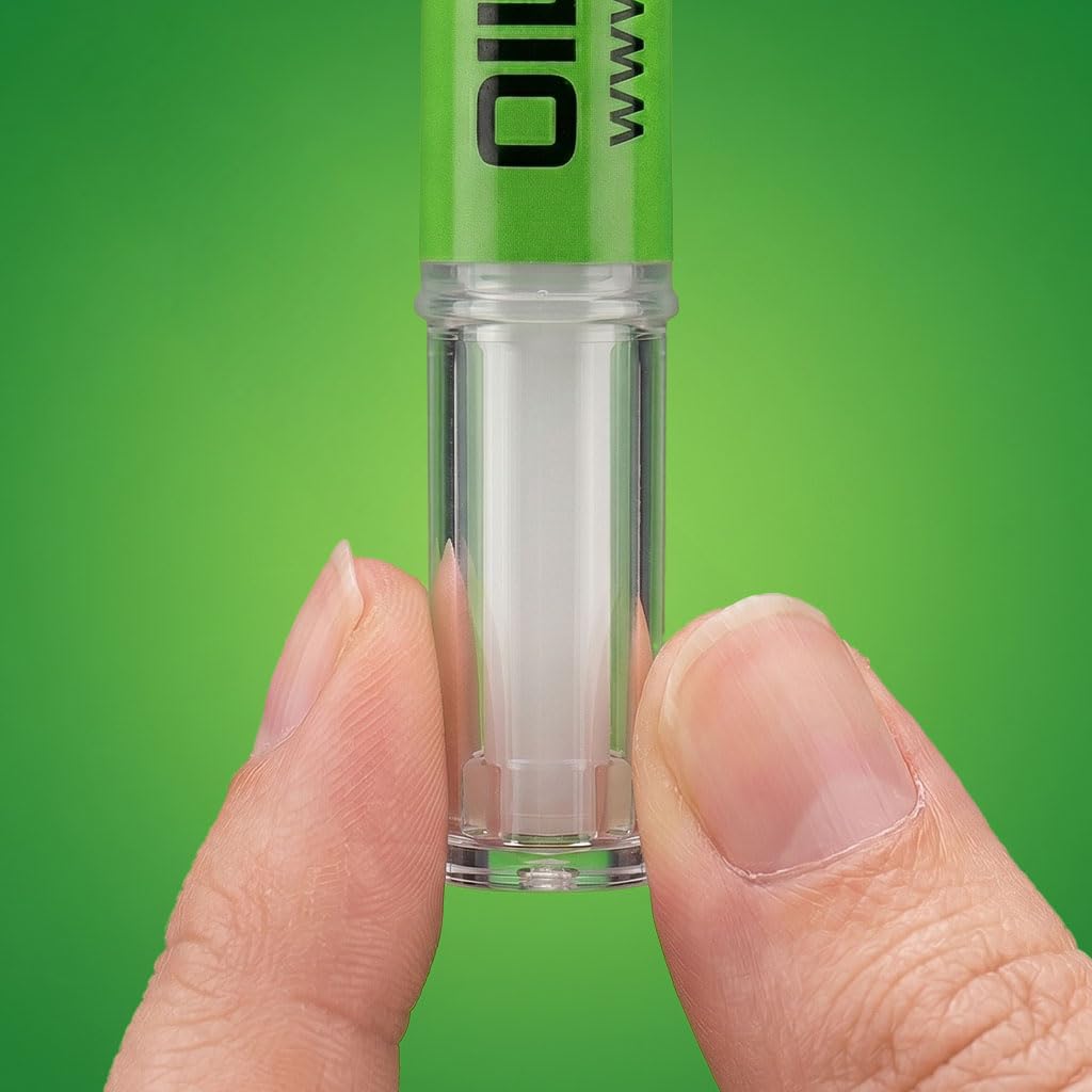 Generic OilStick etiqueta visible en cajón facilita localizar el aceite