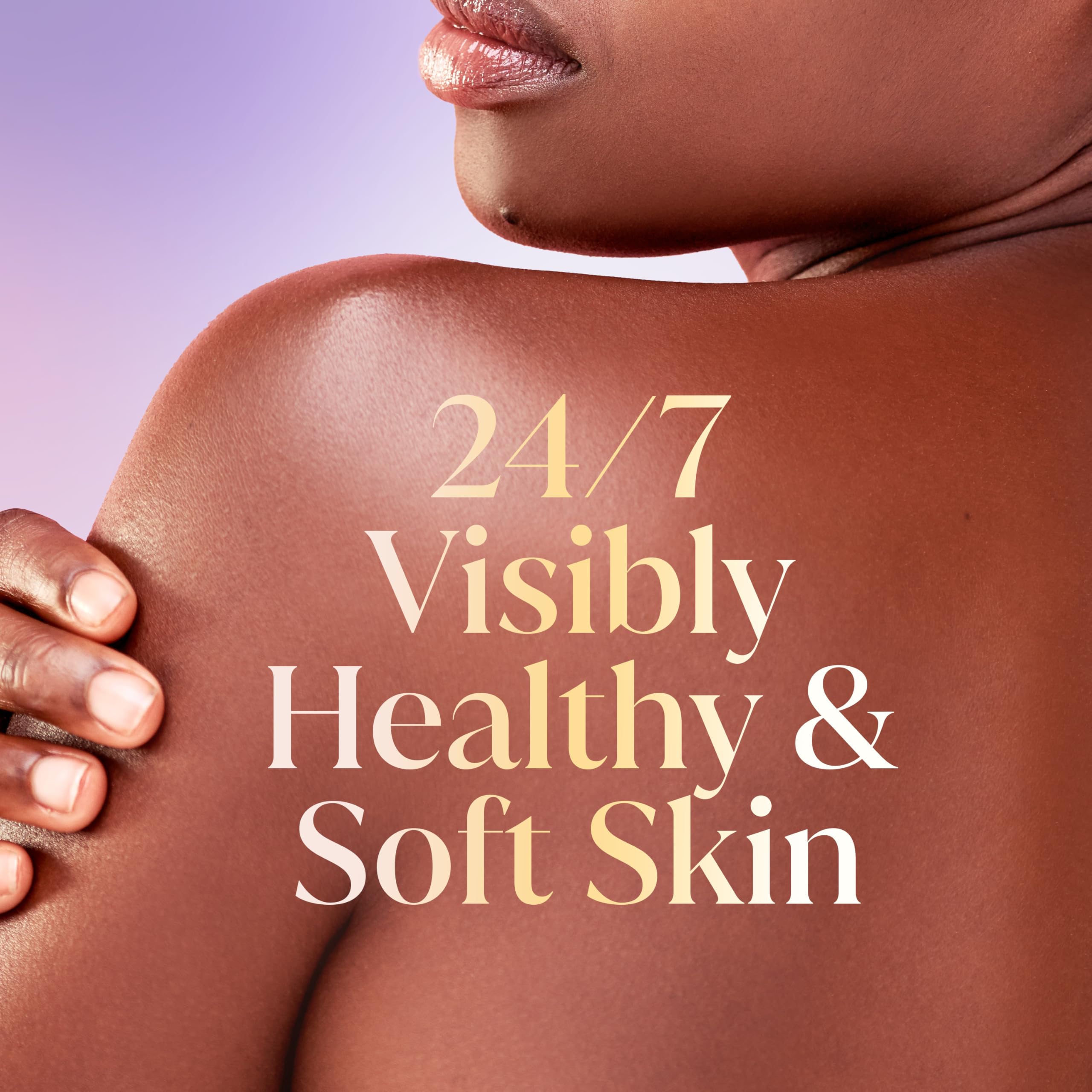 Olay gel en mano durante la ducha para una espuma nutritiva