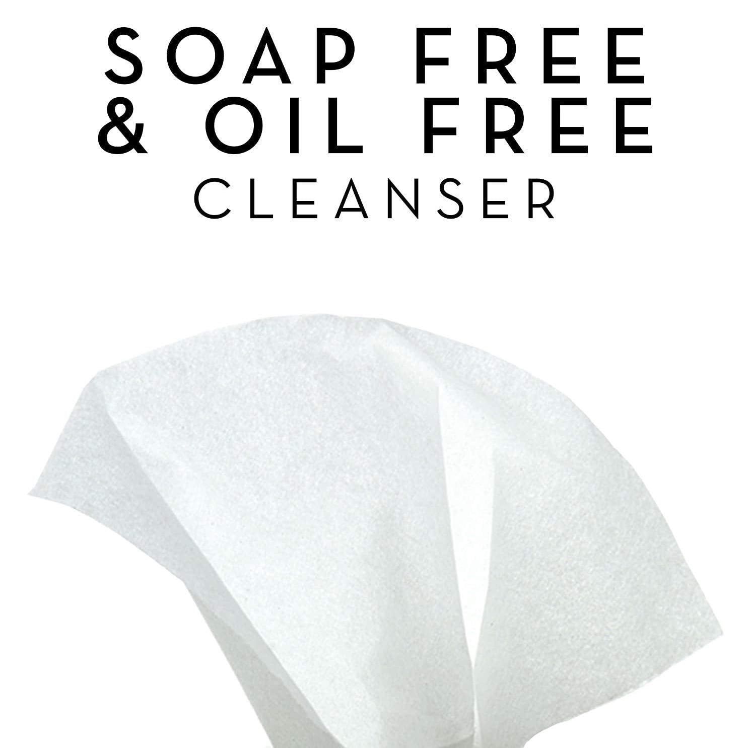 Mano usando Olay para retirar rímel resistente mostrando limpieza eficaz