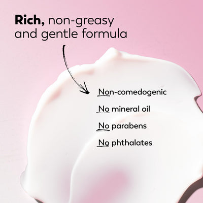 Olay ritual nocturno en mesita de noche, transmite uso constante