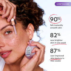 Olay super serum botella 1.0 oz junto a objeto para mostrar tamaño real