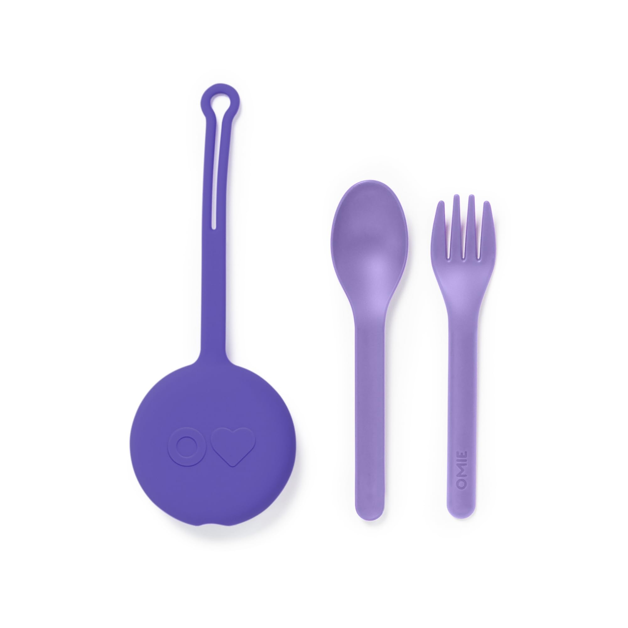 Omie cubiertos frontal lilac mostrando tenedor y cuchara en estuche, práctico para mochilas