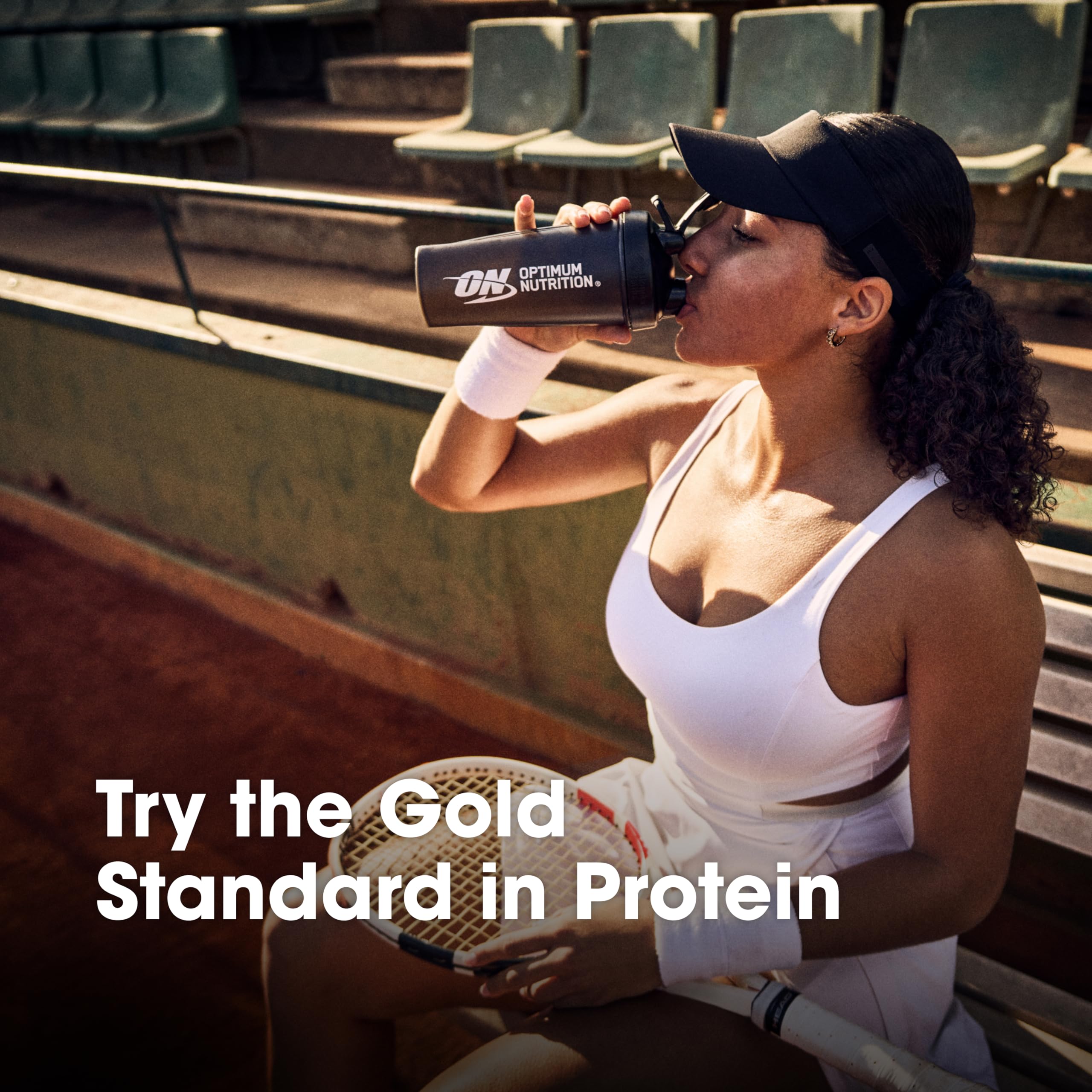 Optimum Nutrition cucharada con polvo e ingredientes para preparar recetas