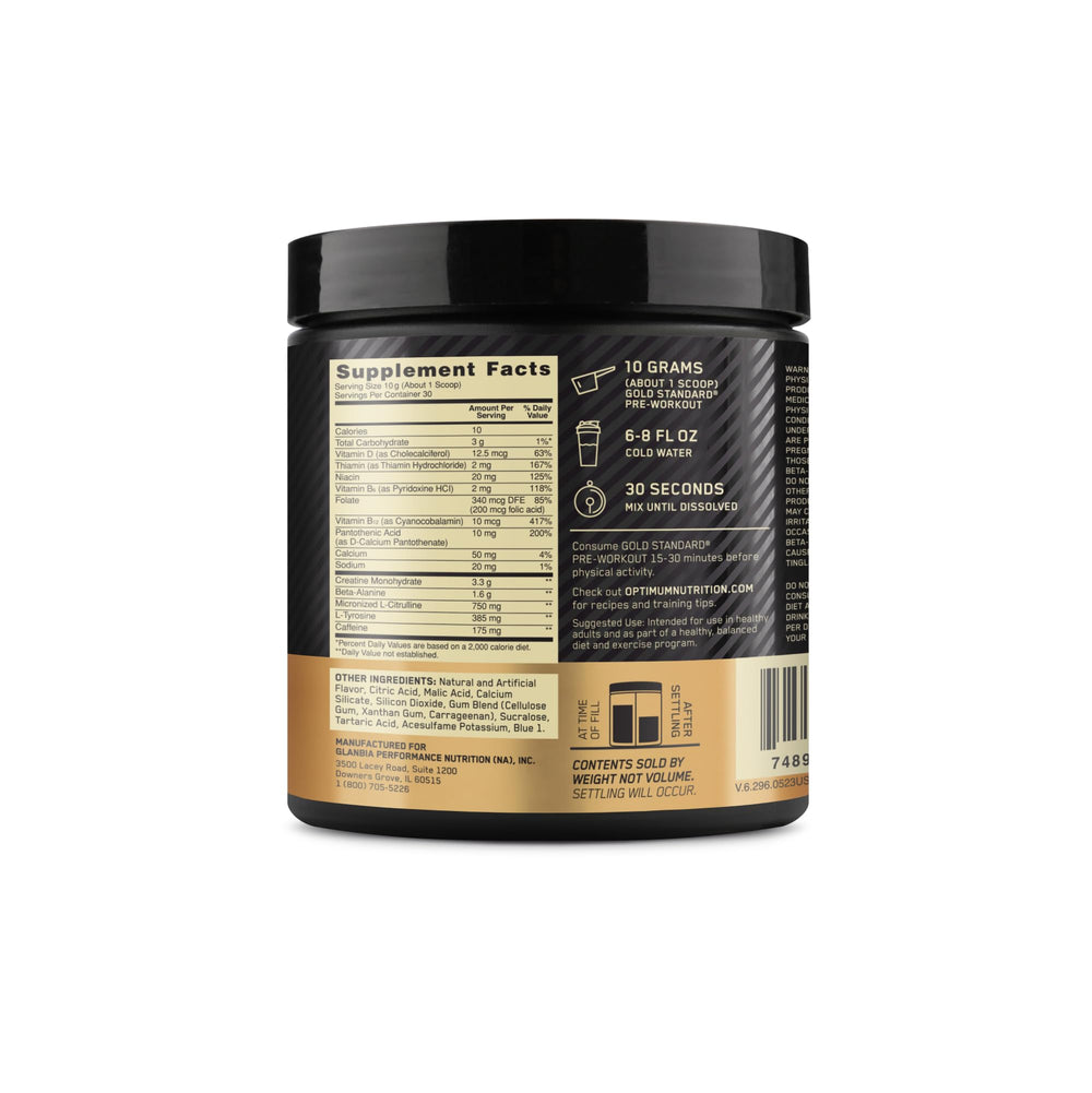 Atleta en gimnasio usando Optimum Nutrition Pre-Workout antes de una sesión intensa