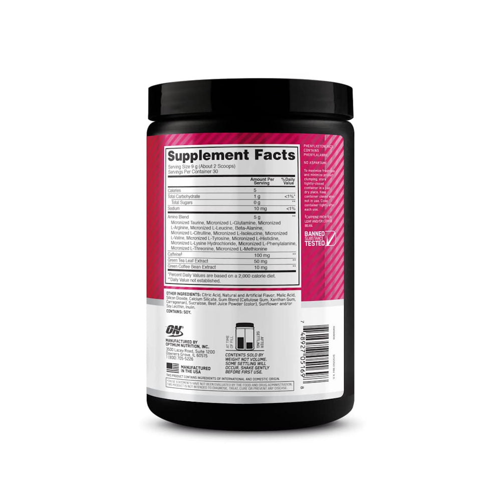 Optimum Nutrition atleta bebiendo antes de entrenar, sugiere energía y concentración