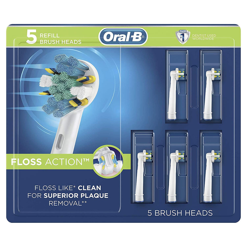 Oral-B cabezal junto a artículos de baño en un ambiente realista, practicidad diaria