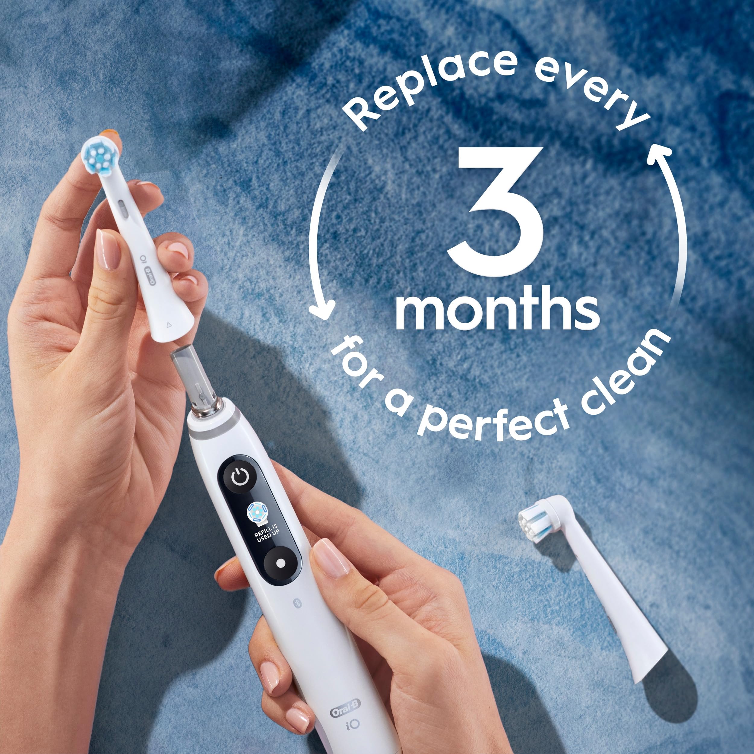 Oral-B iO comparación tamaño mostrando escala y dimensiones reales