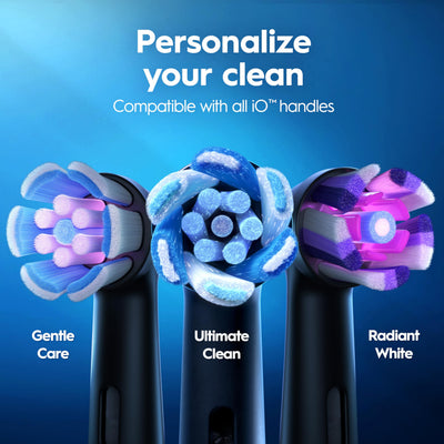 Oral-B iO3 comparación de tamaño en mano que muestra portabilidad práctica