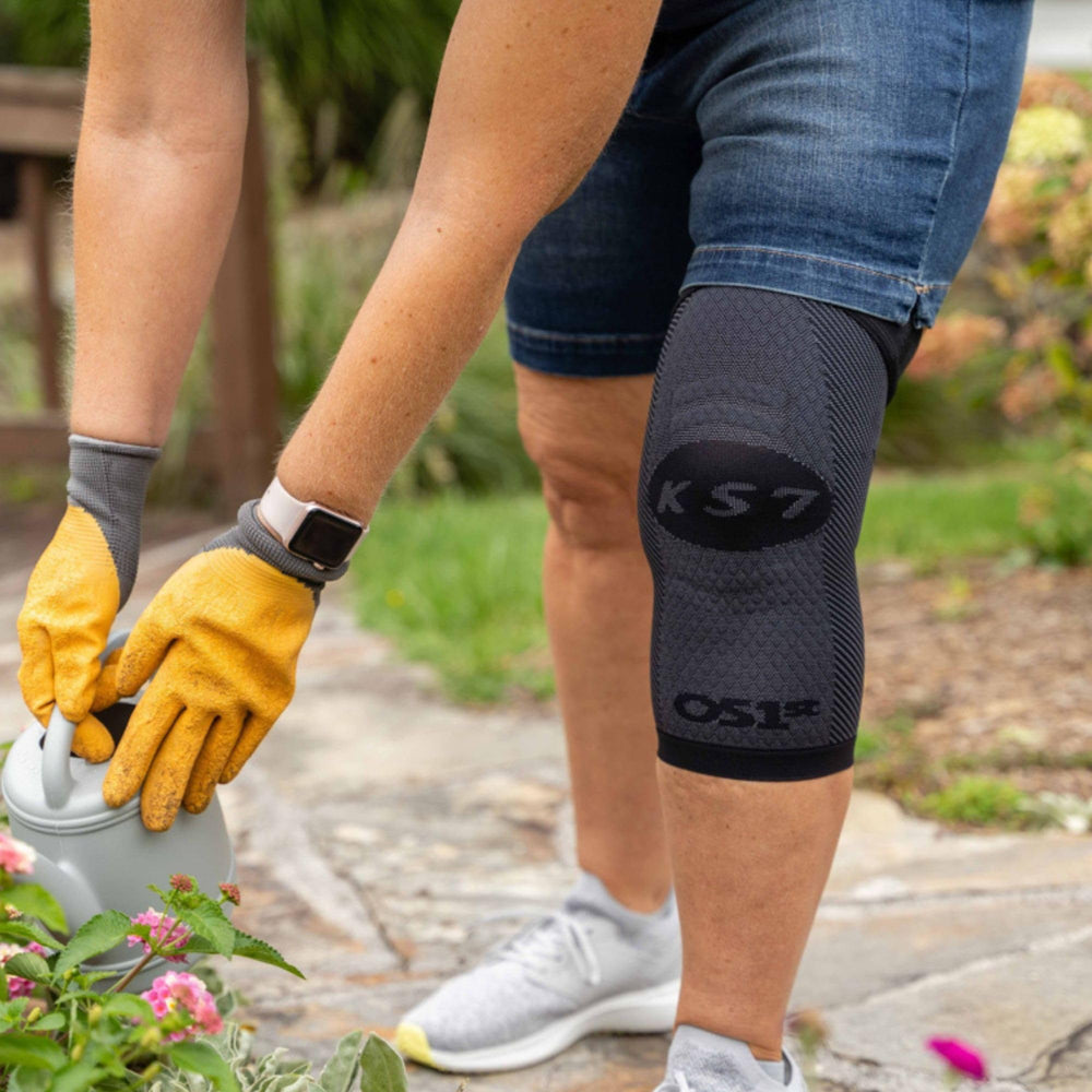 OrthoSleeve KS7 detalle de costuras reforzadas para durabilidad