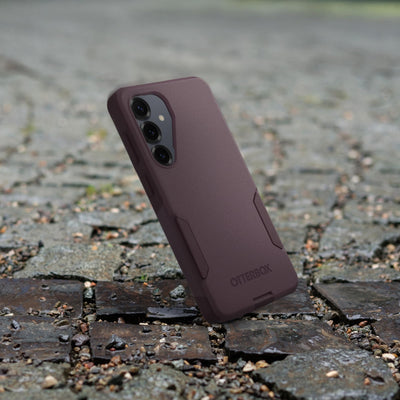 OtterBox Commuter on a commuter seat showing durable everyday protection benefit