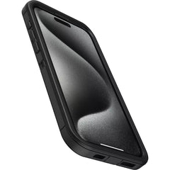 OtterBox Defender en mano demostrando agarre seguro y resistencia ante caídas