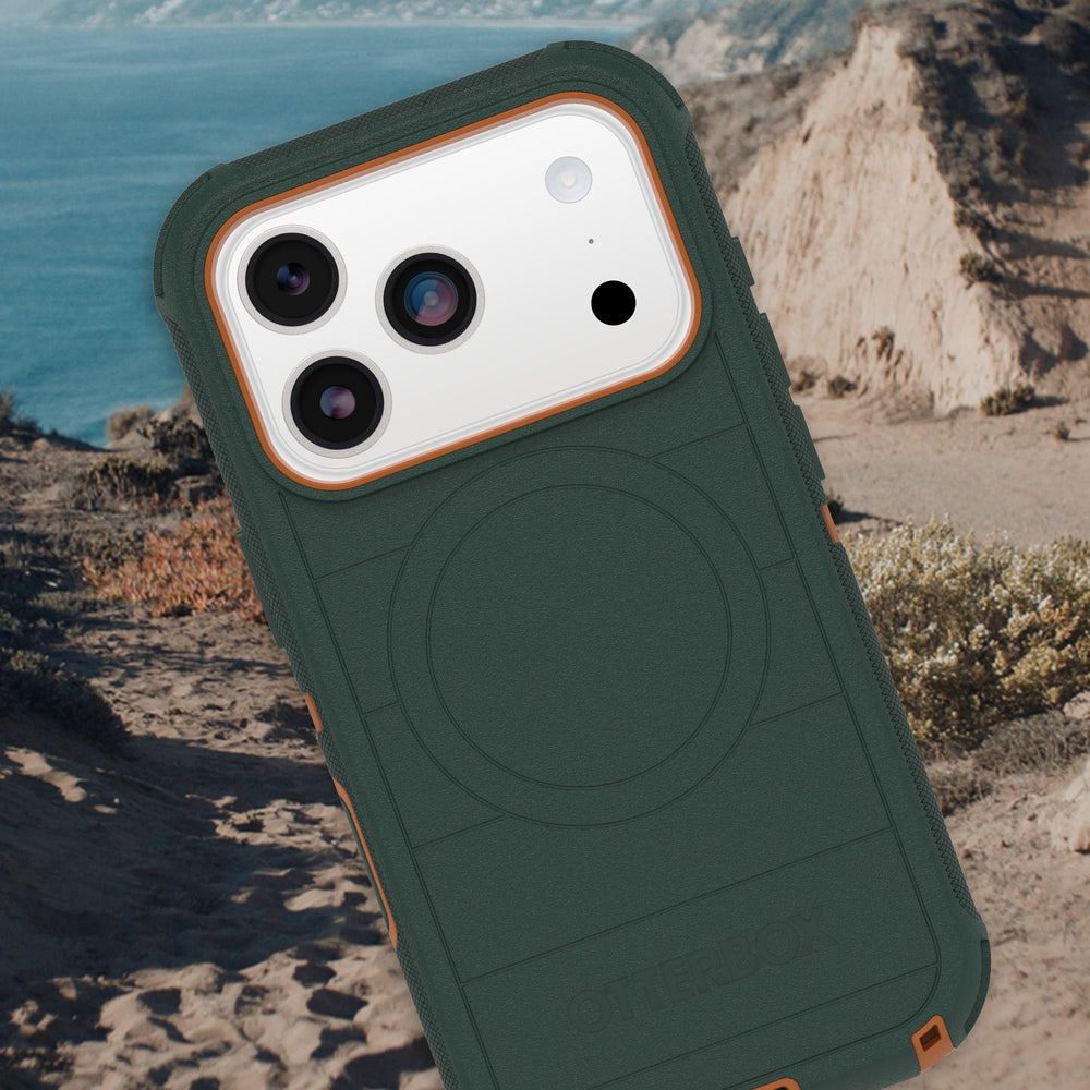OtterBox en uso urbano con clip holster para manos libres