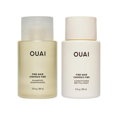 OUAI set frontal en tamaño viaje mostrando envases compactos y fácil transporte