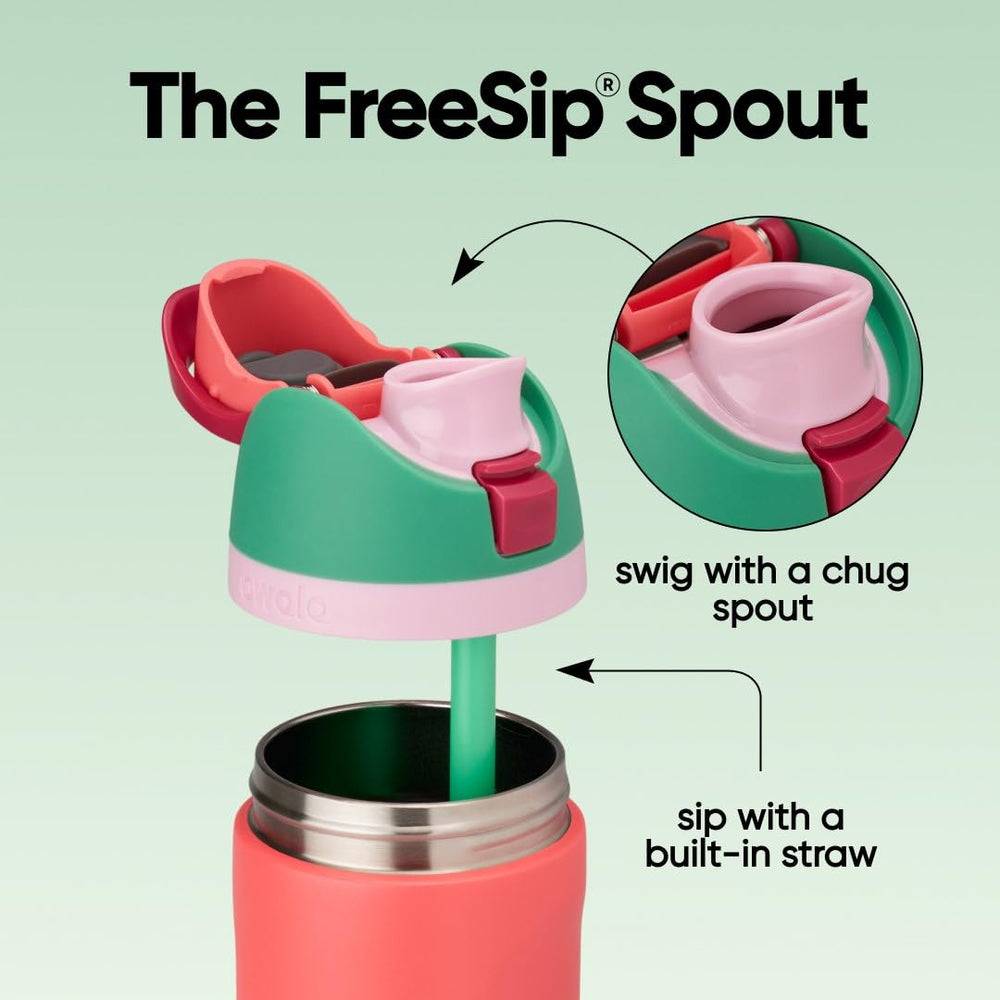 Owala FreeSip primer plano de la boquilla FreeSip y pajilla para beber sin inclinar