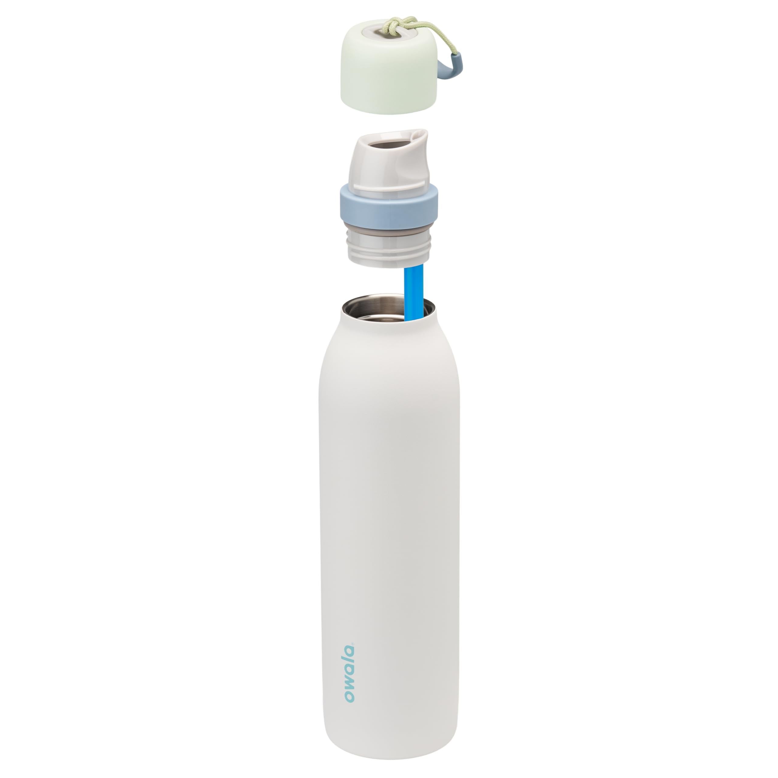 Owala FreeSip Twist junto a una taza para comparar tamaño y capacidad