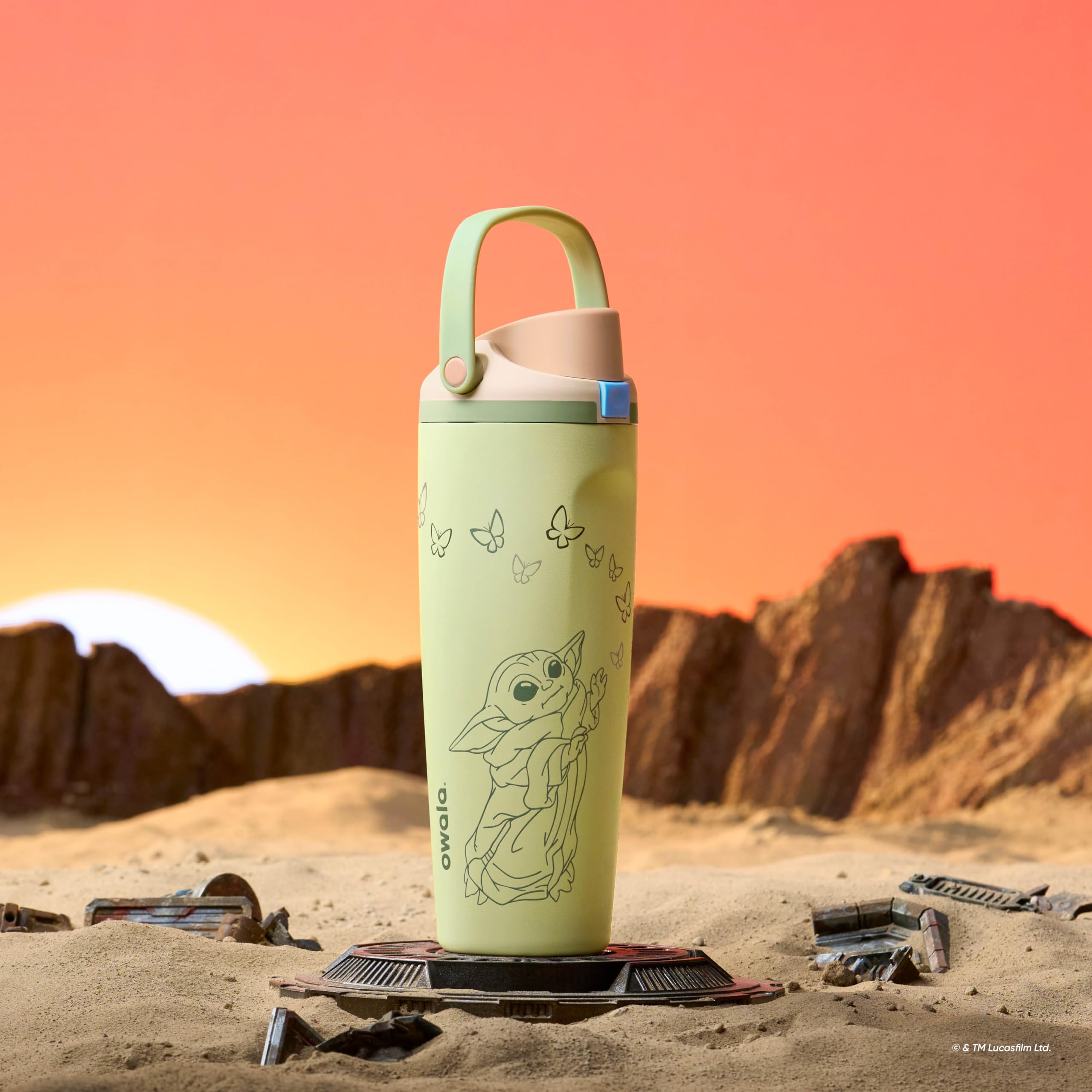 Owala GroGu dentro de una mochila lista para viajes y aventuras diarias