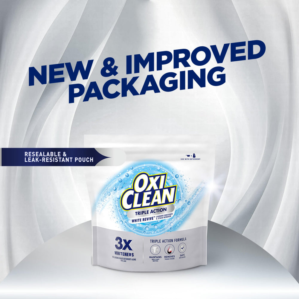 OxiClean bolsa junto a una mano para mostrar tamaño y facilidad de manejo