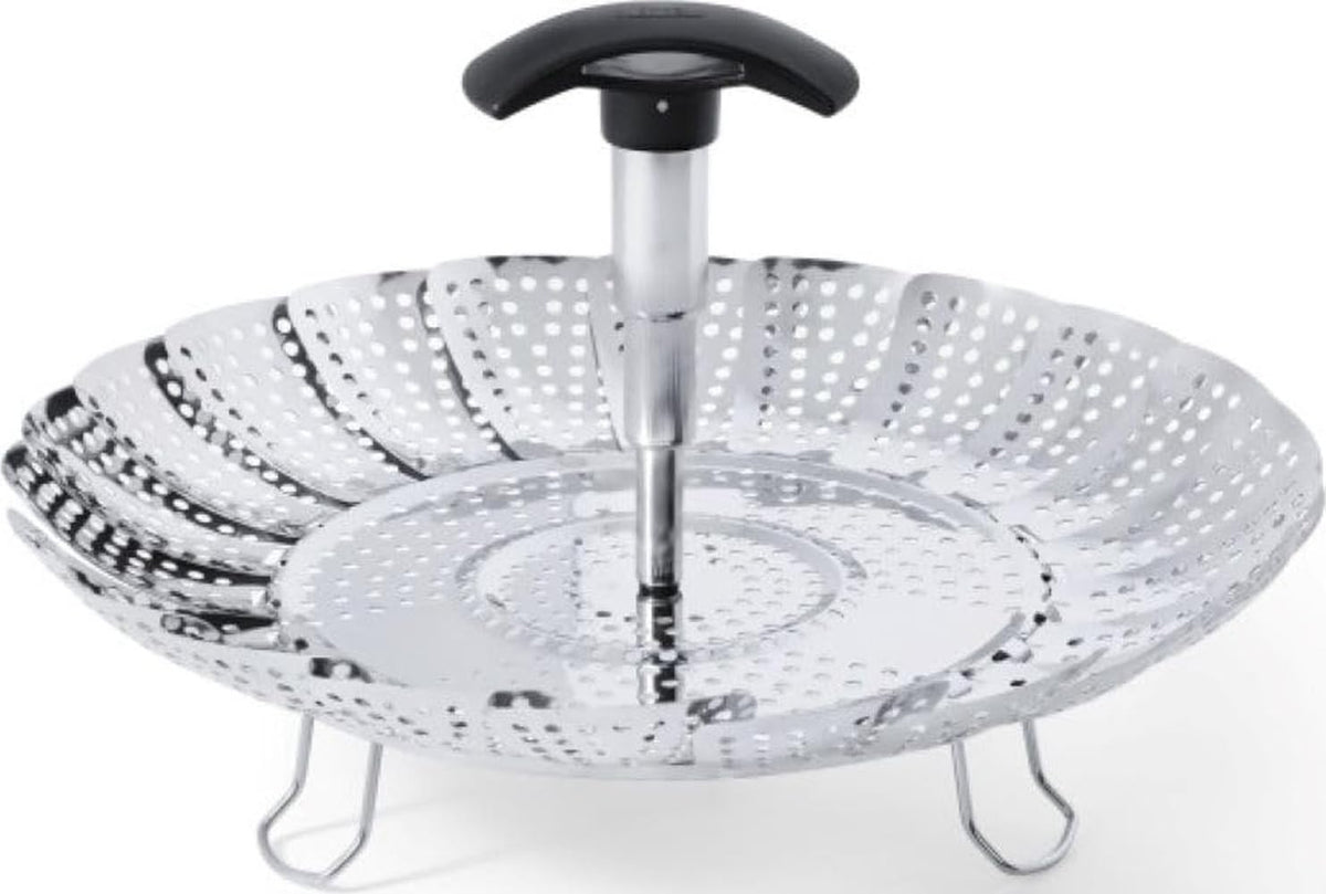 OXO cesta frontal de acero inoxidable, vista completa y beneficio de durabilidad