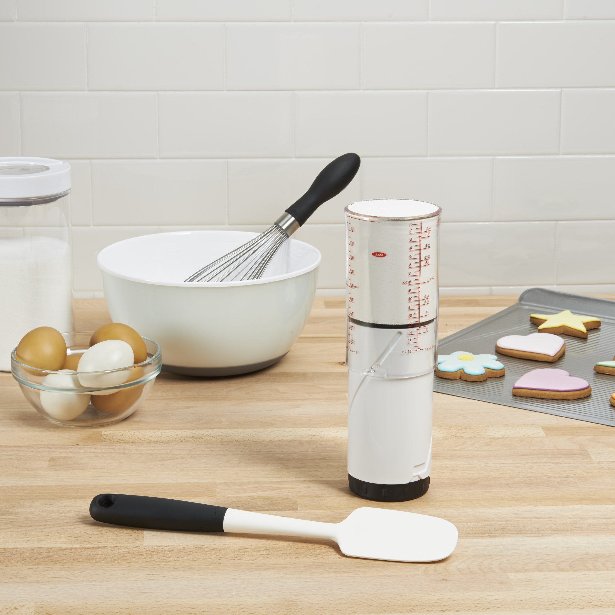 OXO comparación de tamaño mostrando la capacidad de 2 tazas claramente