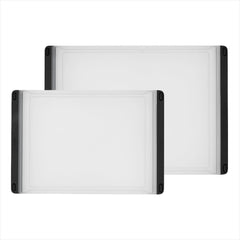 OXO Good Grips vista frontal del set mostrando ambas tablas y beneficios organizativos