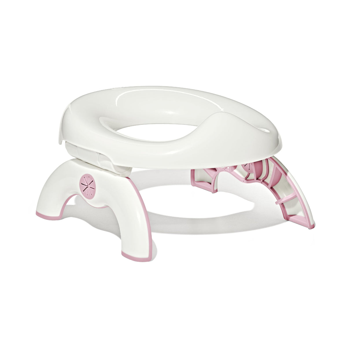 OXO Tot orinal frontal mostrando diseño compacto y transporte fácil