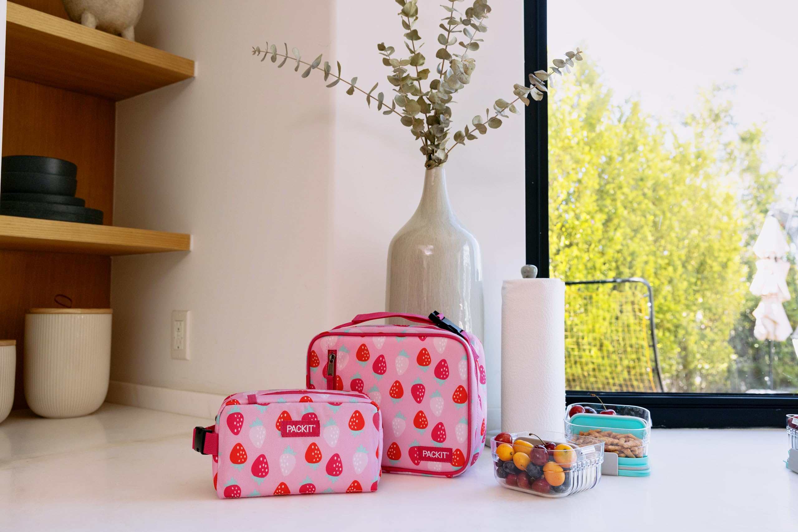 PackIt lonchera abierta con almuerzo empacado lista para llevar