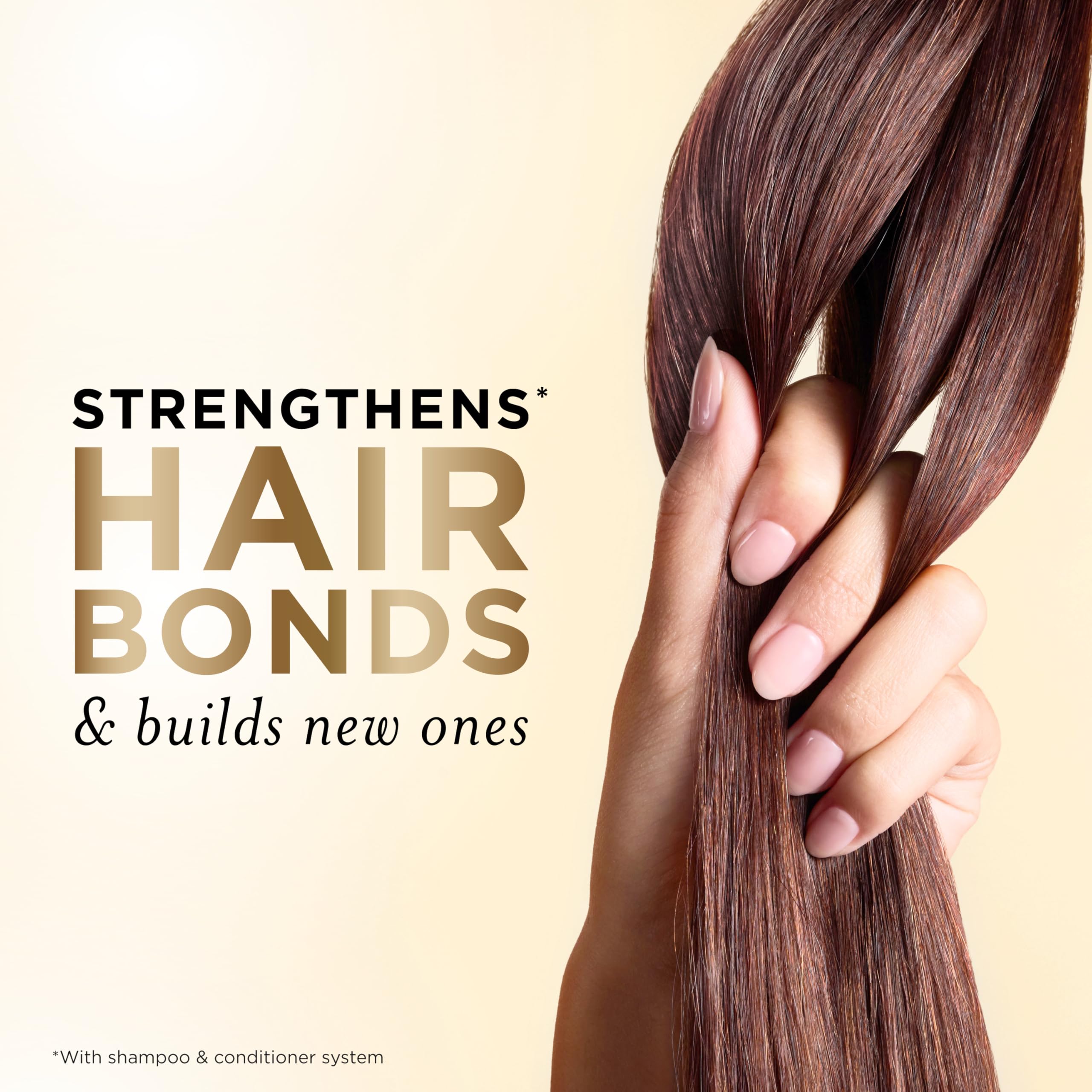 Pantene acondicionador saliendo del envase para nutrición inmediata