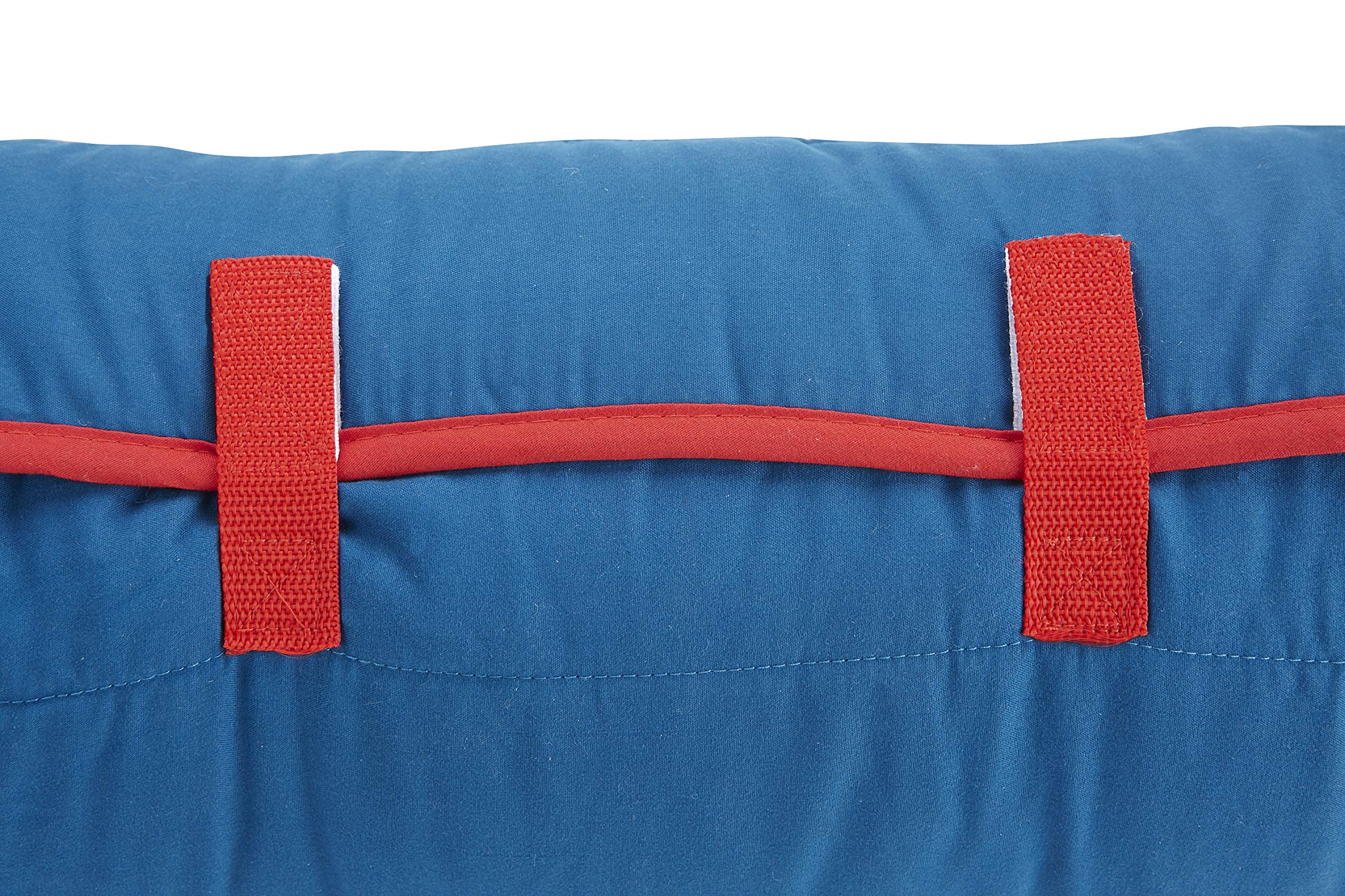 Paw Patrol colchoneta junto a juguete para comparar tamaño apropiado para 3+