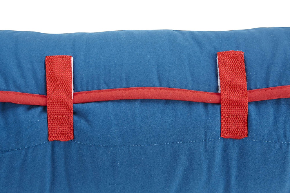 Paw Patrol colchoneta junto a juguete para comparar tamaño apropiado para 3+