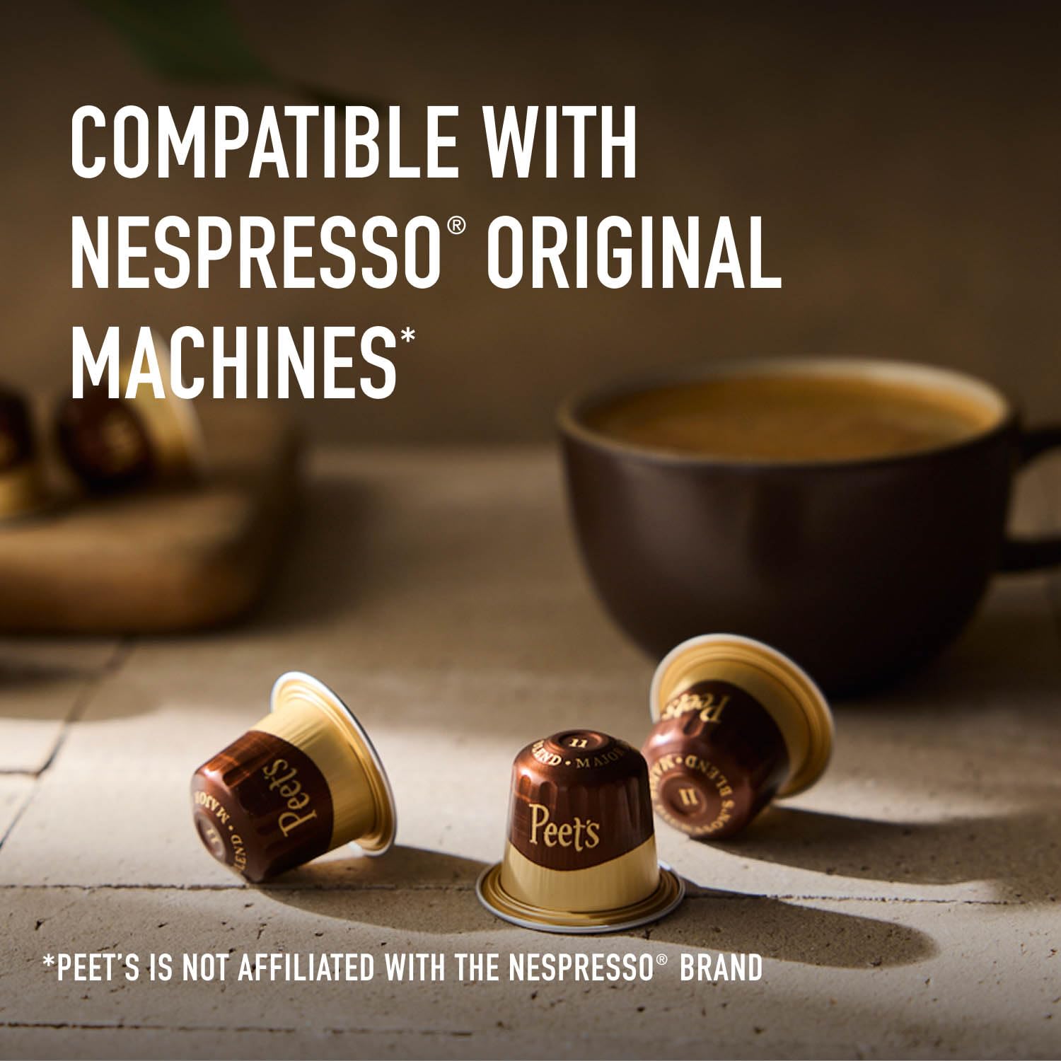 Peet's café servido en taza ristretto con crema, sabor intenso sin cafeína
