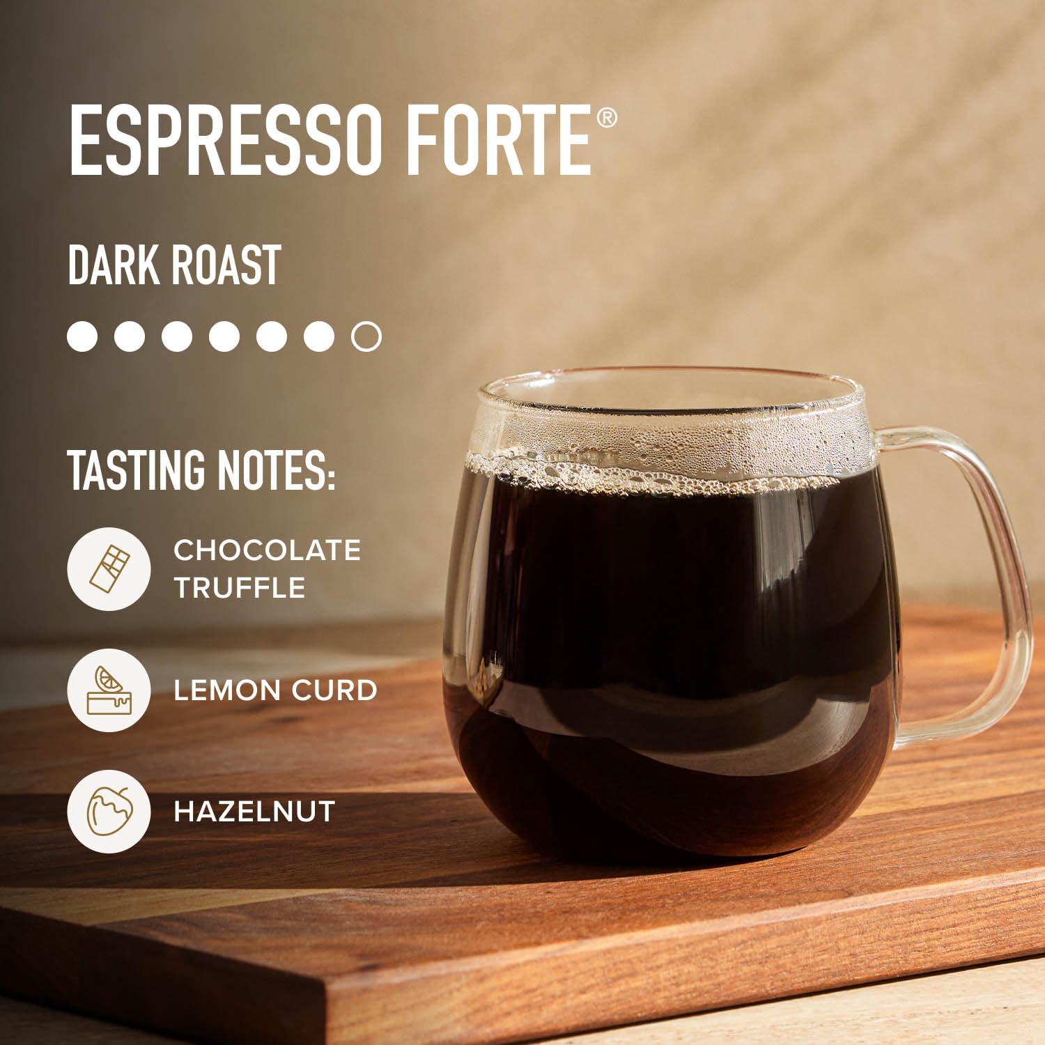 Peet's taza de espresso con crema densa resaltando aroma y cuerpo