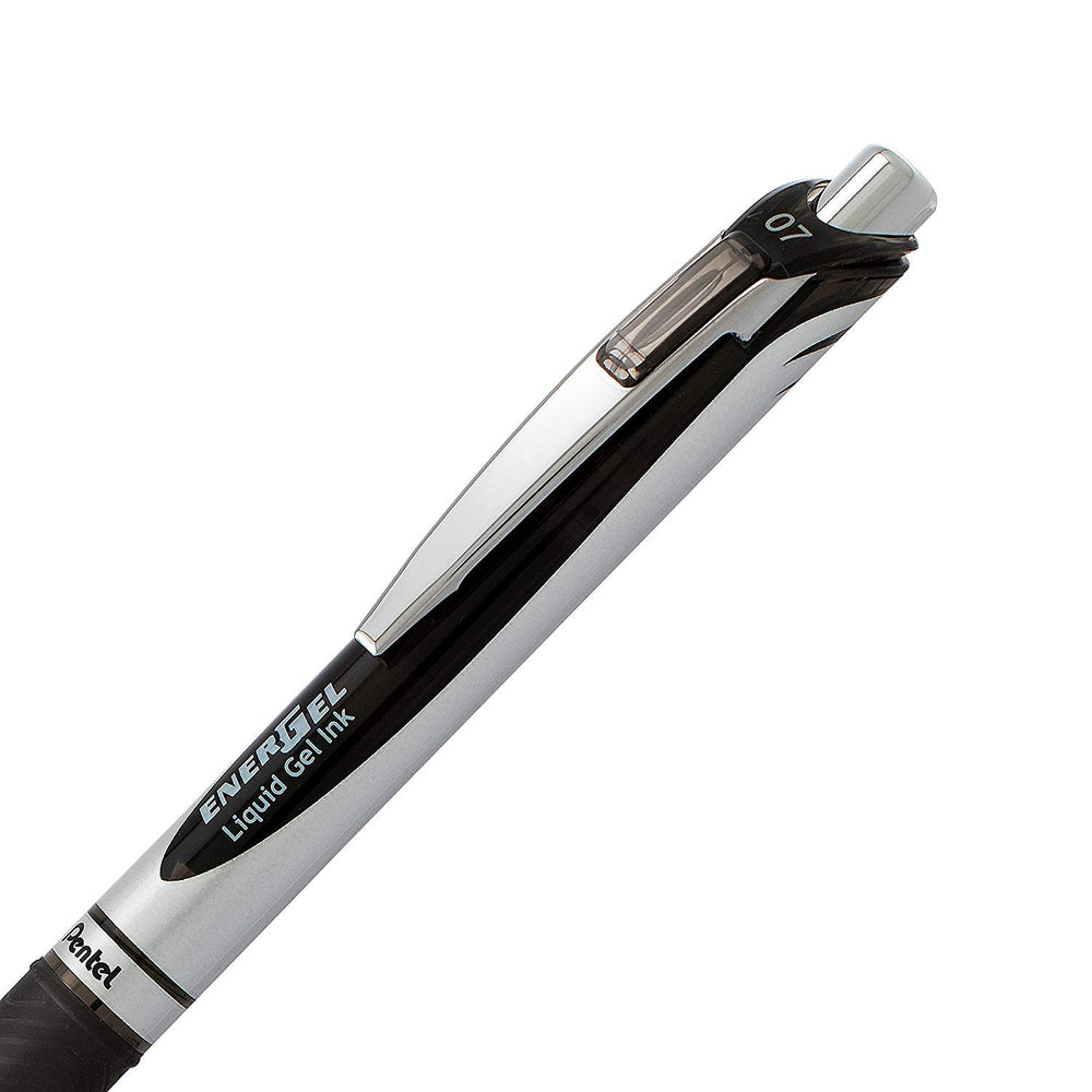 Pentel EnerGel RTX bolígrafo en mano escribiendo sin manchas por secado rápido