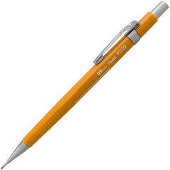 Primer plano de la punta 4 mm del Pentel Sharp mostrando precisión y control